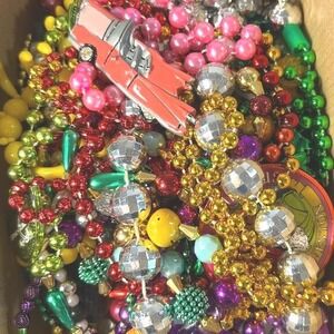 Vtg Mod‎ Mardi Gras Beads Home Decor Crafts Novelty Charms Monkey Bunny Boots